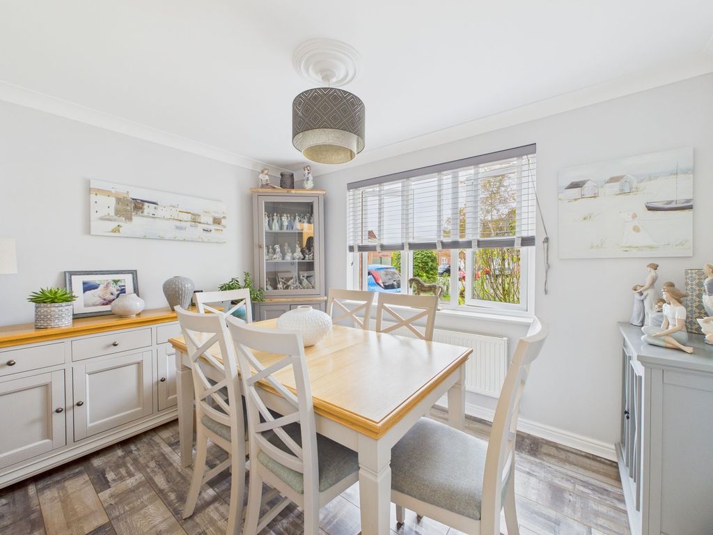 Property photo 3 of 34