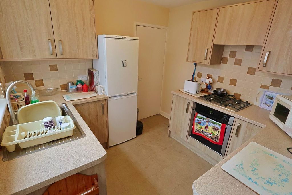 Property photo 2 of 12 Kitchen