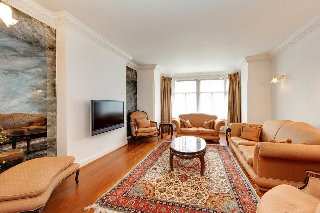 Property photo 2 of 9 Picture No. 05