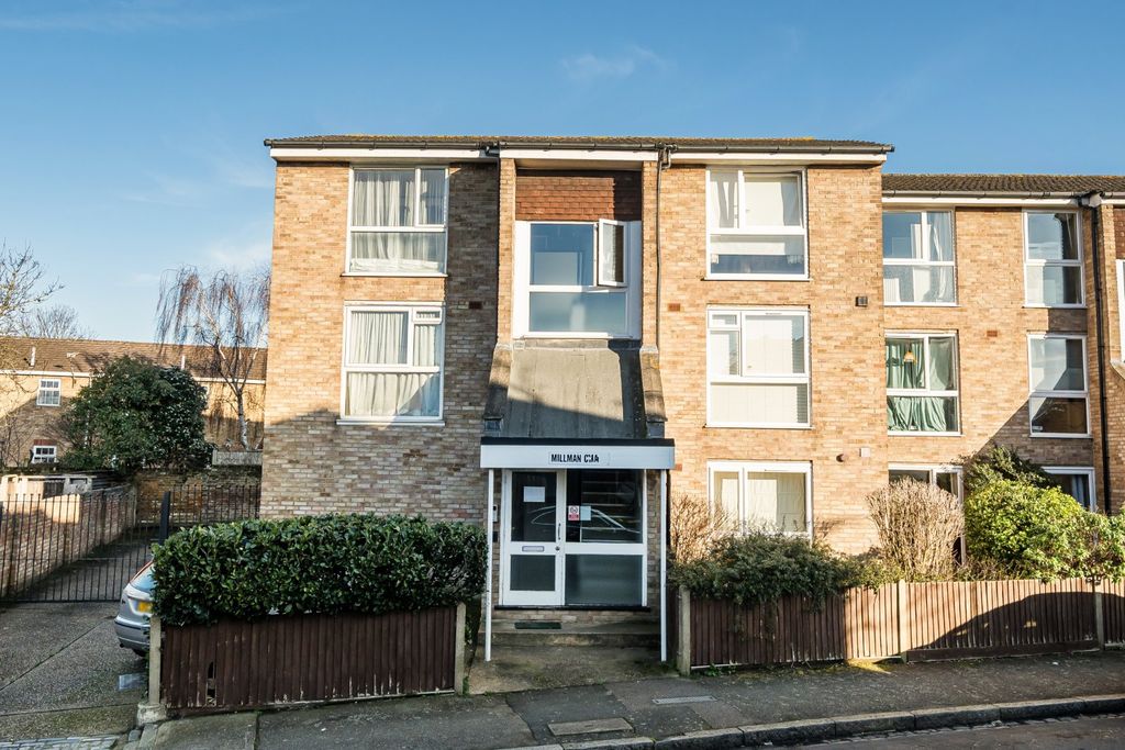 Property photo 1 of 9 External