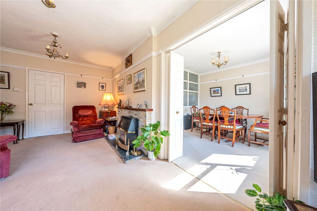 Property photo 2 of 33 Picture No. 38