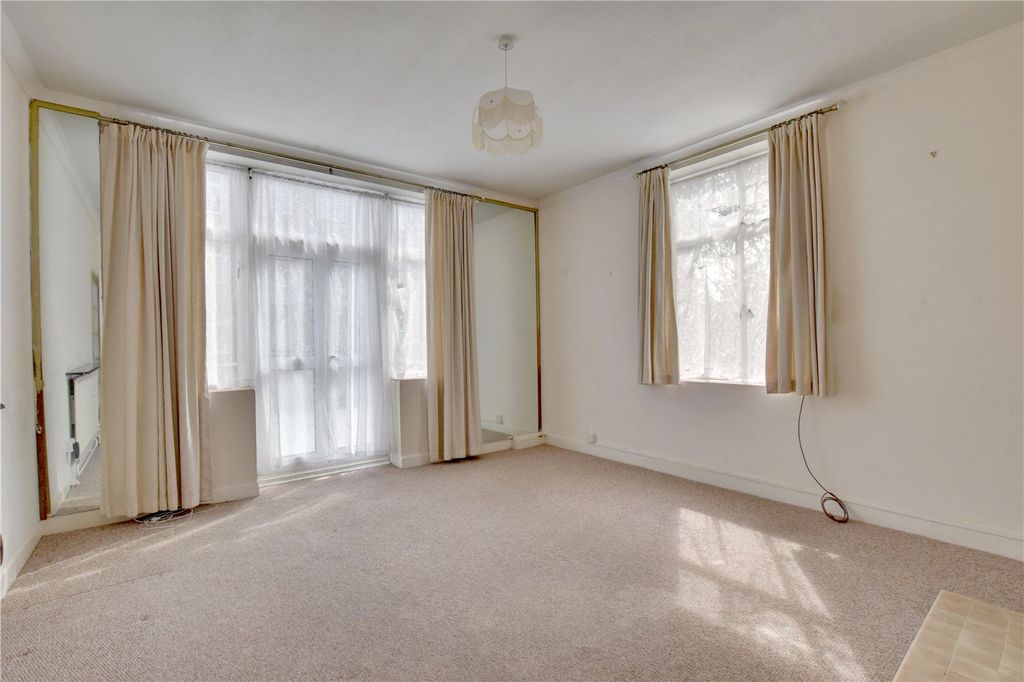 Property photo 2 of 13 Picture No. 02