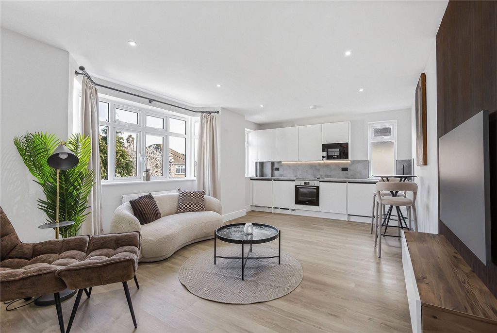 Property photo 3 of 12 Picture No. 18