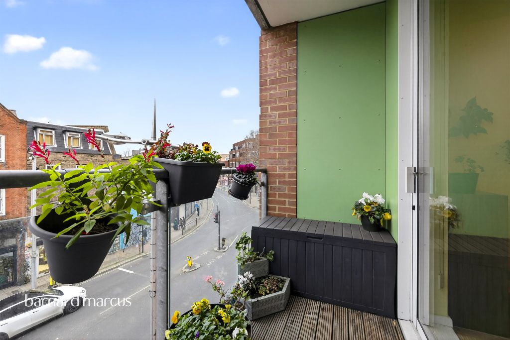 Property photo 3 of 13 Balcony