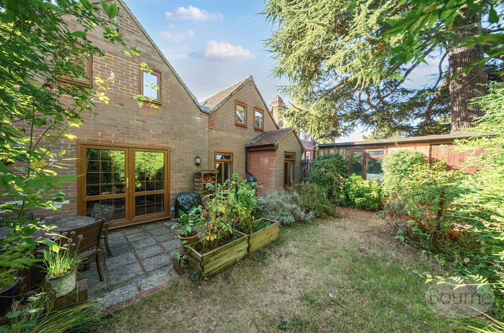 Property photo 1 of 20 35Fe22Ab-Bed0-402...