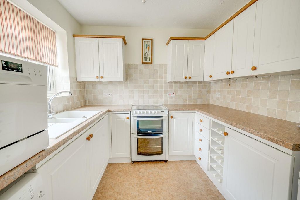 Property photo 3 of 19