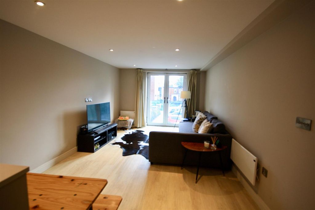 Property photo 2 of 6