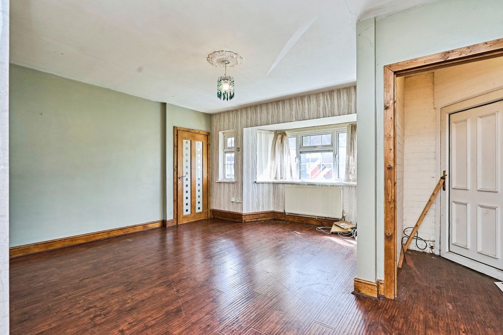 Property photo 3 of 21 Pbox-Img.Jpg