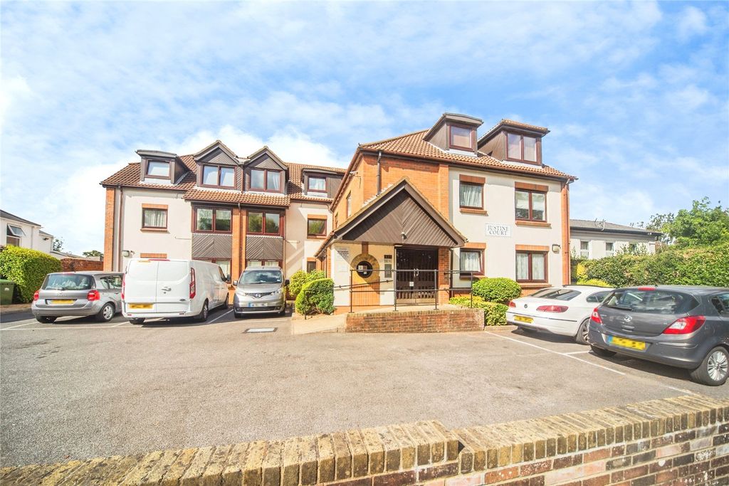 Property photo 1 of 11 Picture No. 24