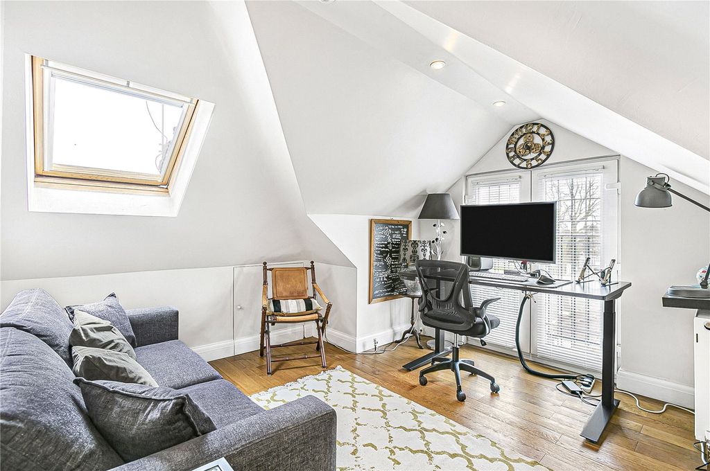 Additional image 20 of 6 bed detached house for salePark Avenue, Enfield EN1