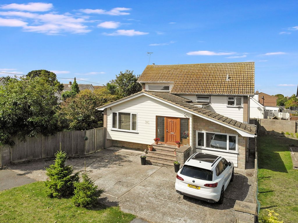 Property photo 2 of 41