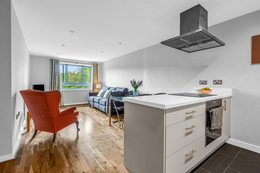Property photo 2 of 19 Internal-14.Jpg