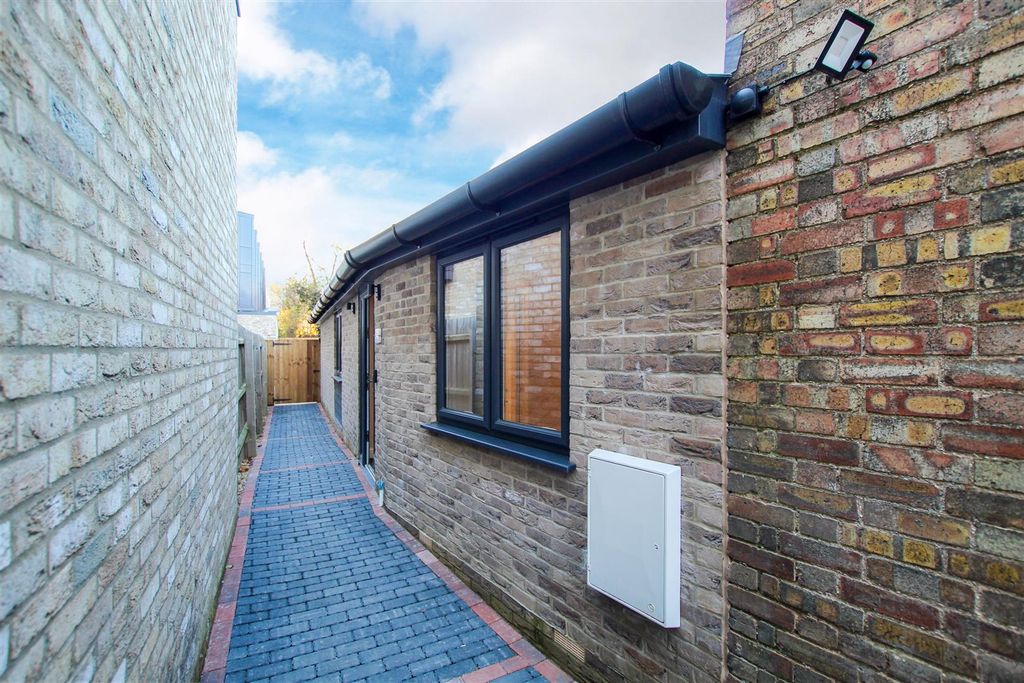 Property photo 1 of 10 Img_4485.Jpg