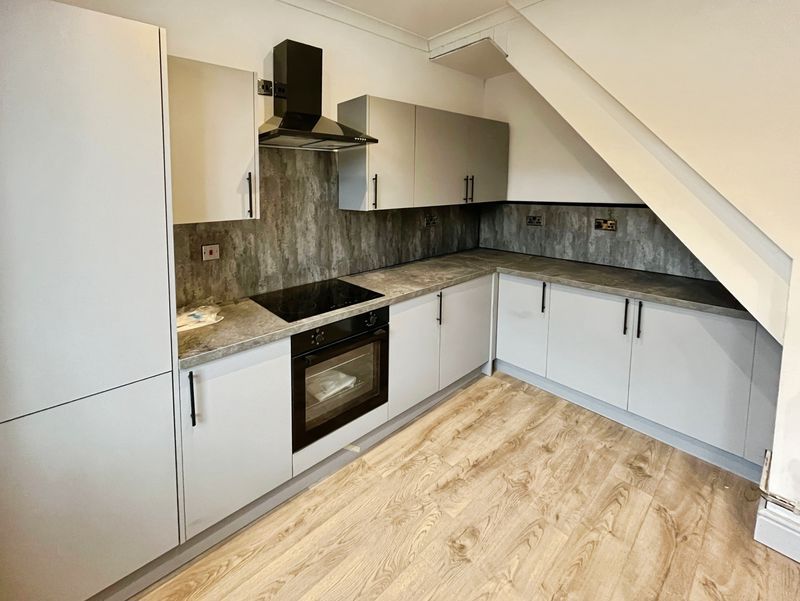 Property photo 2 of 10 Kitchen