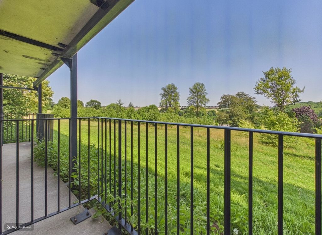 Property photo 3 of 7 2371892