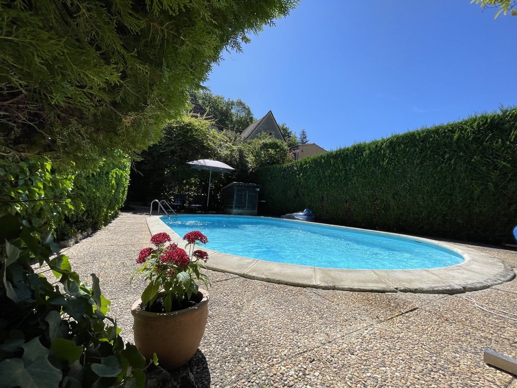 Property photo 3 of 27