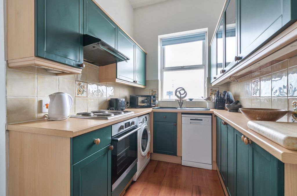 Property photo 2 of 9 1462801-4-6A0c86F...