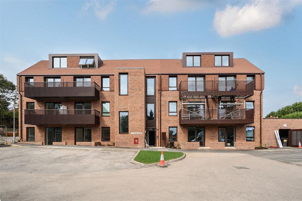 Property photo 1 of 13 1344206-19-68A84A80d0c2E-Arw.Jpg