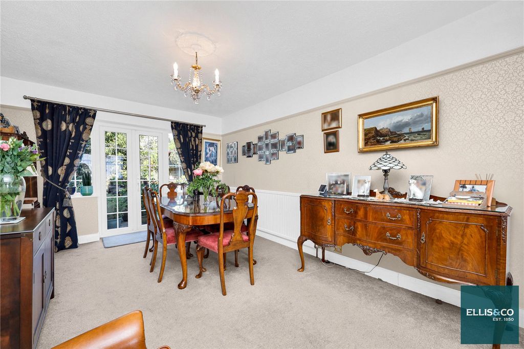 Property photo 2 of 17 Picture No. 13