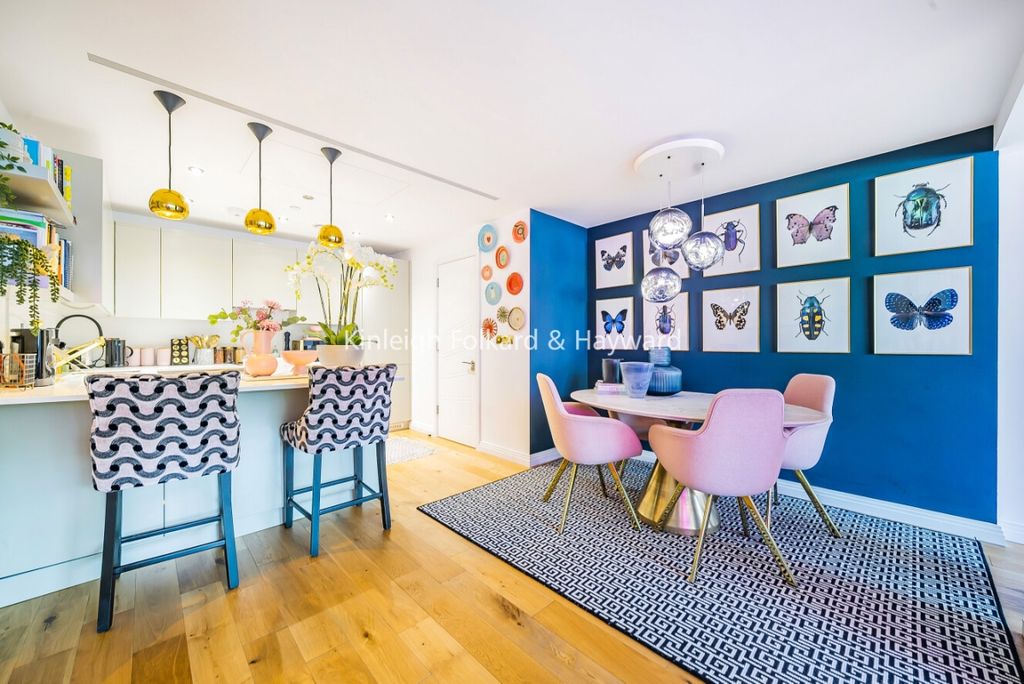 Property photo 3 of 10 18F8c967-4d1A-4970-A