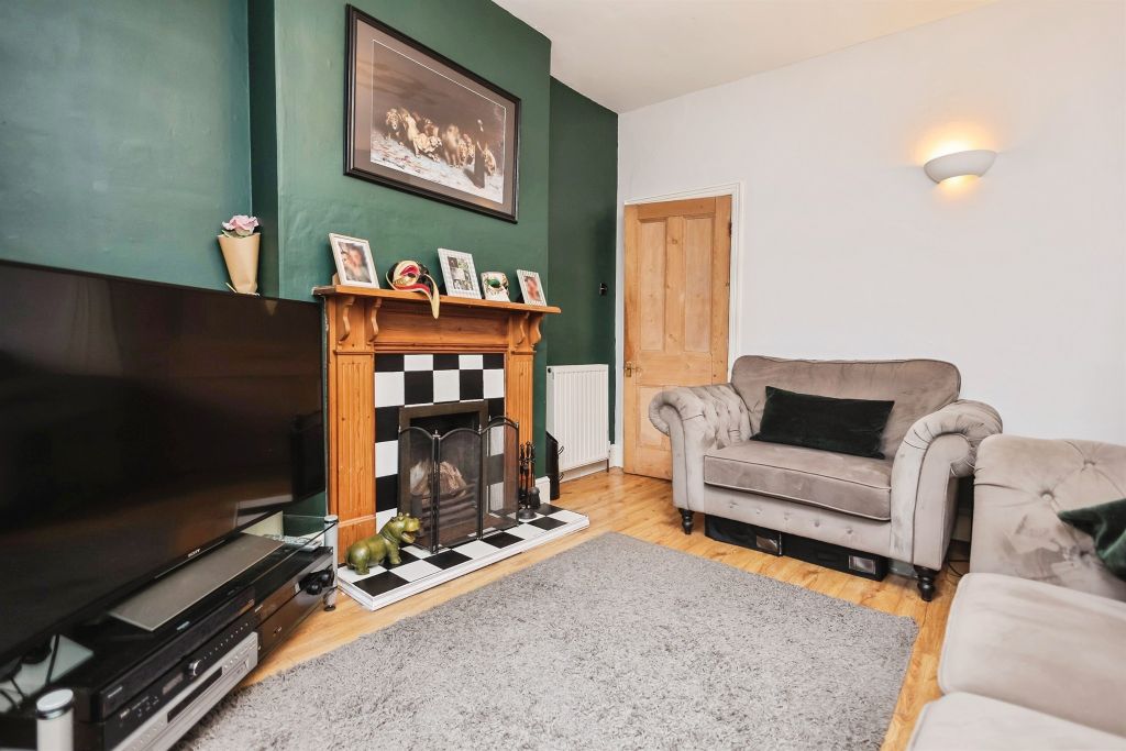 Property photo 2 of 27