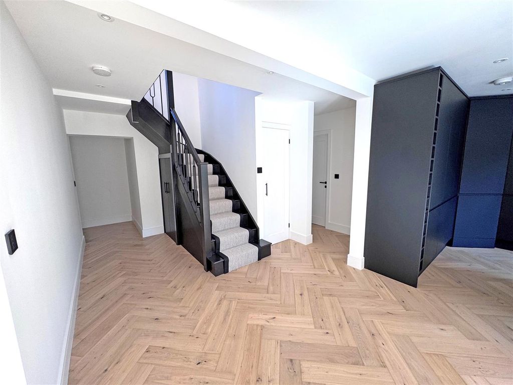 Property photo 2 of 30 22E.Jpg