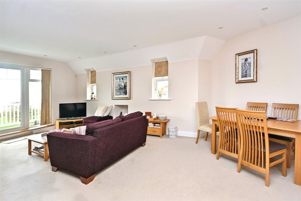 Additional image 11 of 2 bed flat for saleDarley Road, Eastbourne BN20