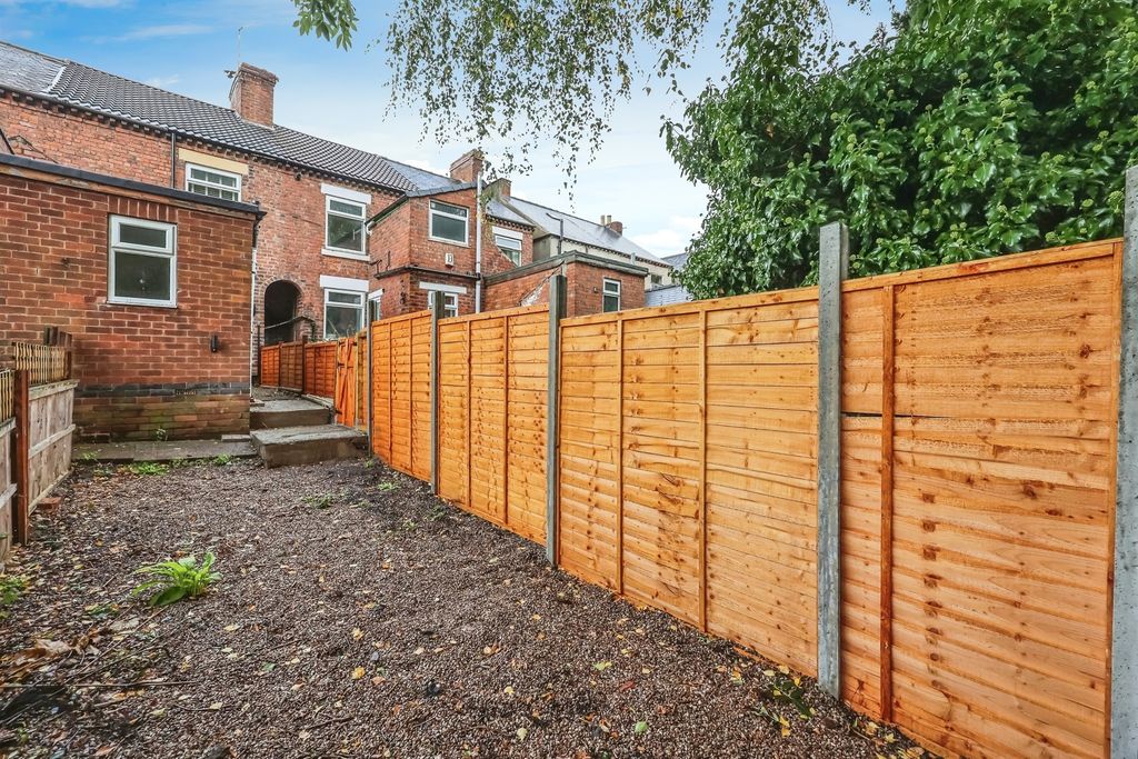 Property photo 3 of 14 Garden