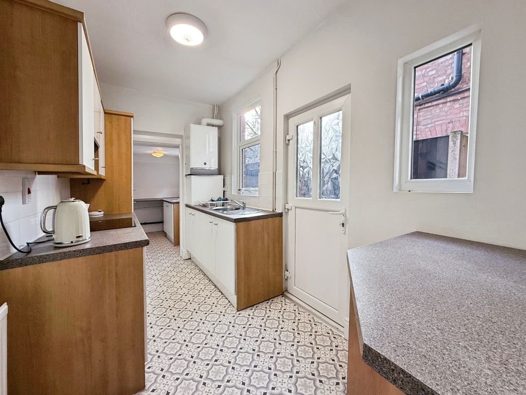 Property photo 3 of 12 Picture 3