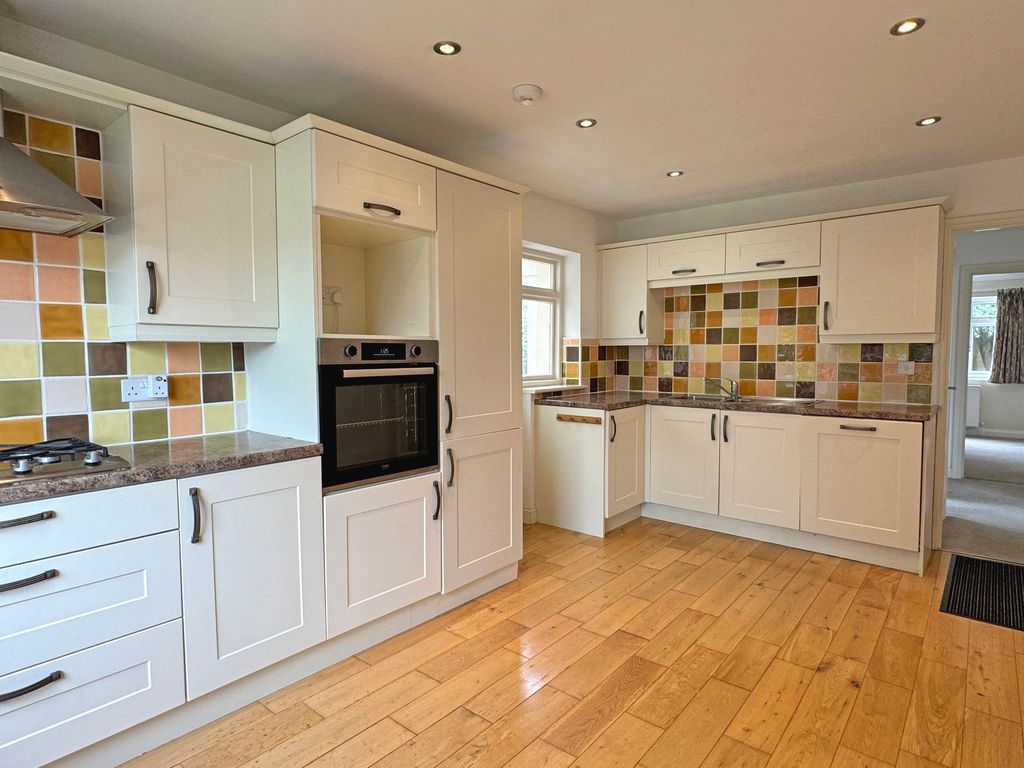 Property photo 2 of 15 Photo 6