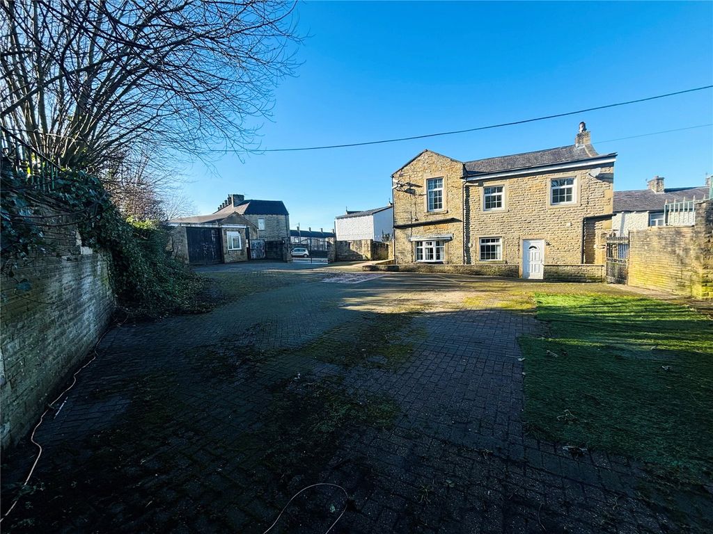 Property photo 3 of 23 Picture No. 03