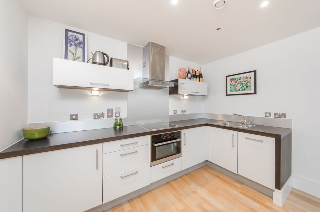 Property photo 1 of 5 Kitchen