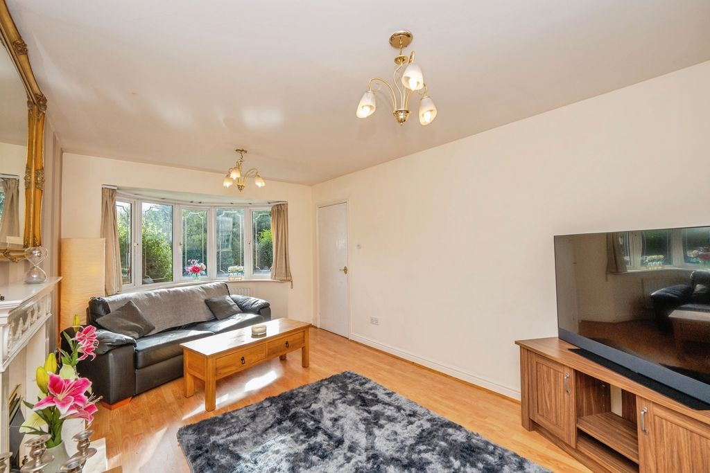 Property photo 3 of 27 Pbox-Img.Jpg