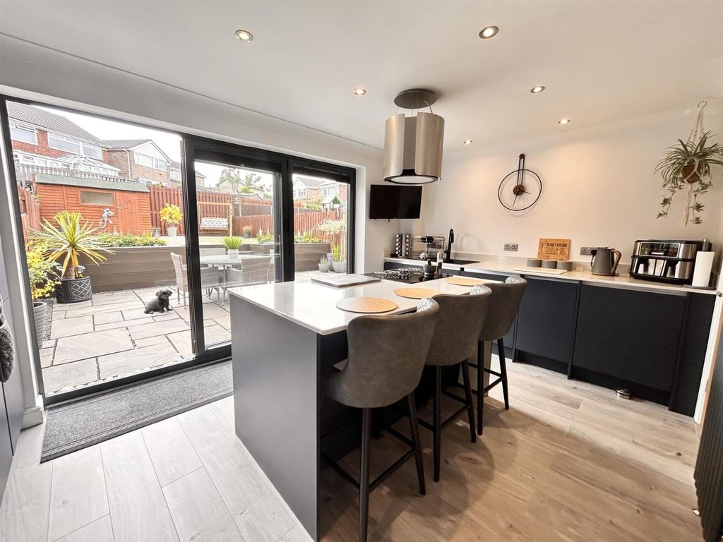 Property photo 2 of 19 Kitchen Dining Room