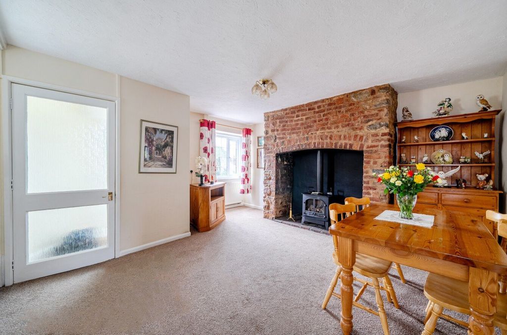 Property photo 2 of 14 Dining Room