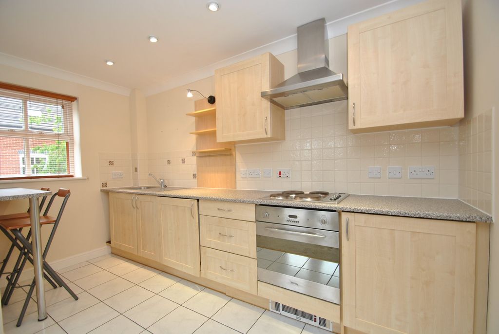 Property photo 2 of 6 Photo 02