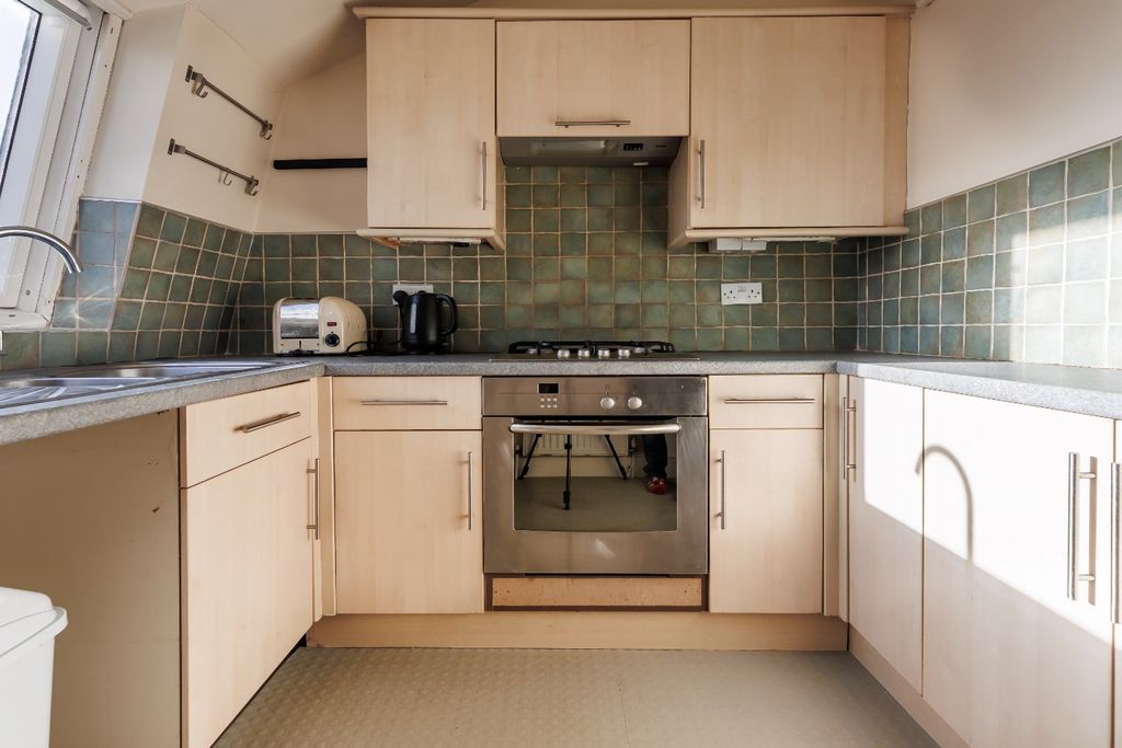 Property photo 3 of 12 4453114