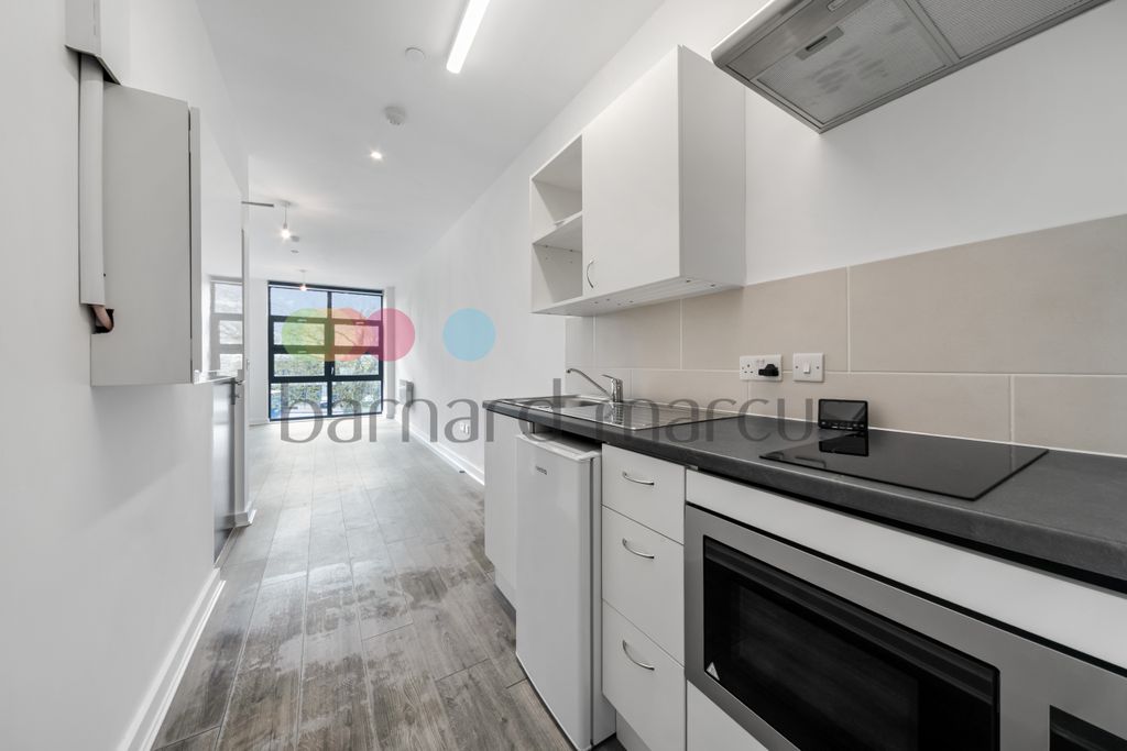 Property photo 2 of 9 Image