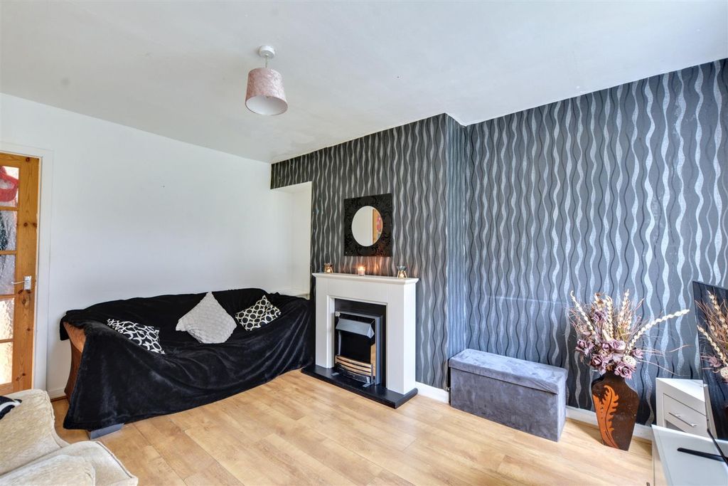 Property photo 3 of 13 Lounge_2.Jpeg