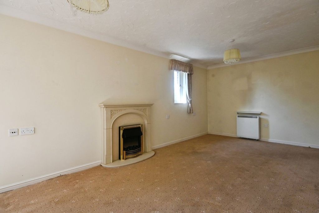 Property photo 3 of 14