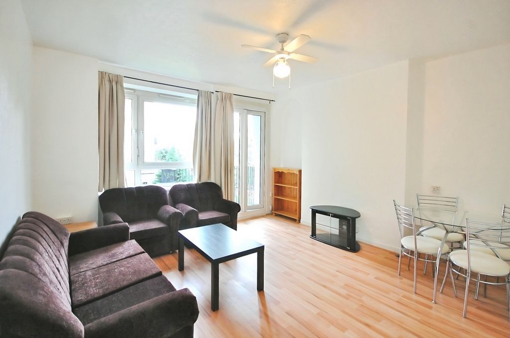 Property photo 1 of 8 Living Room