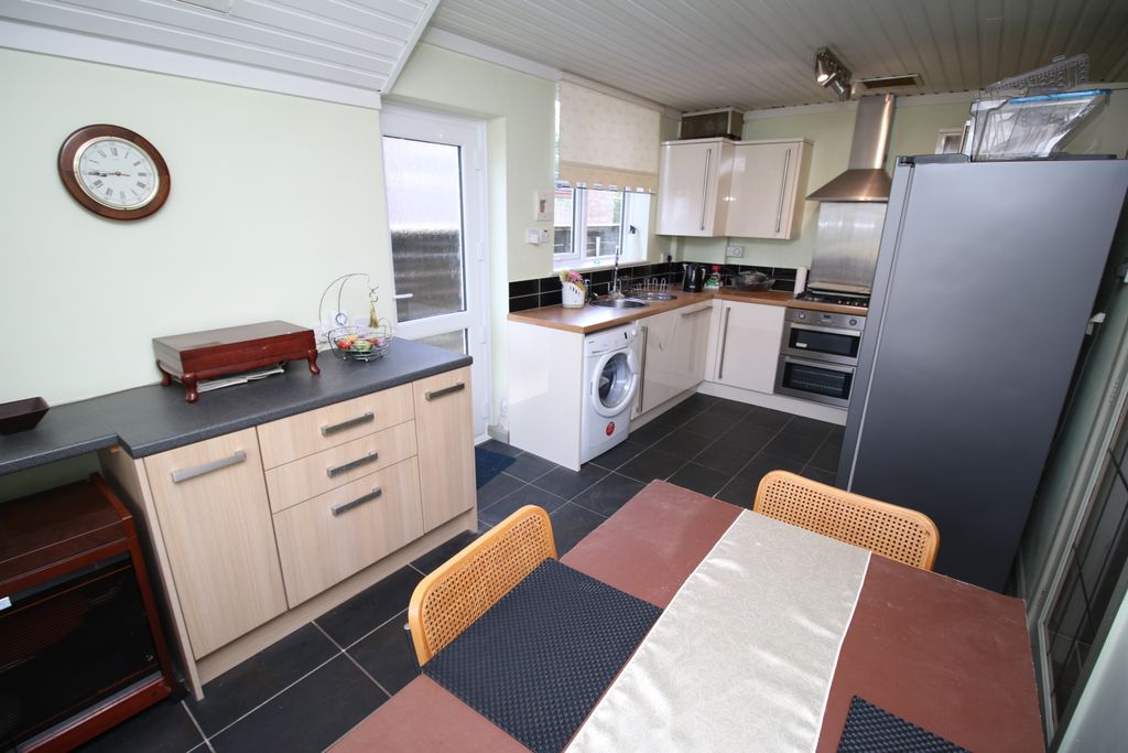 Property photo 3 of 12 Img_6957