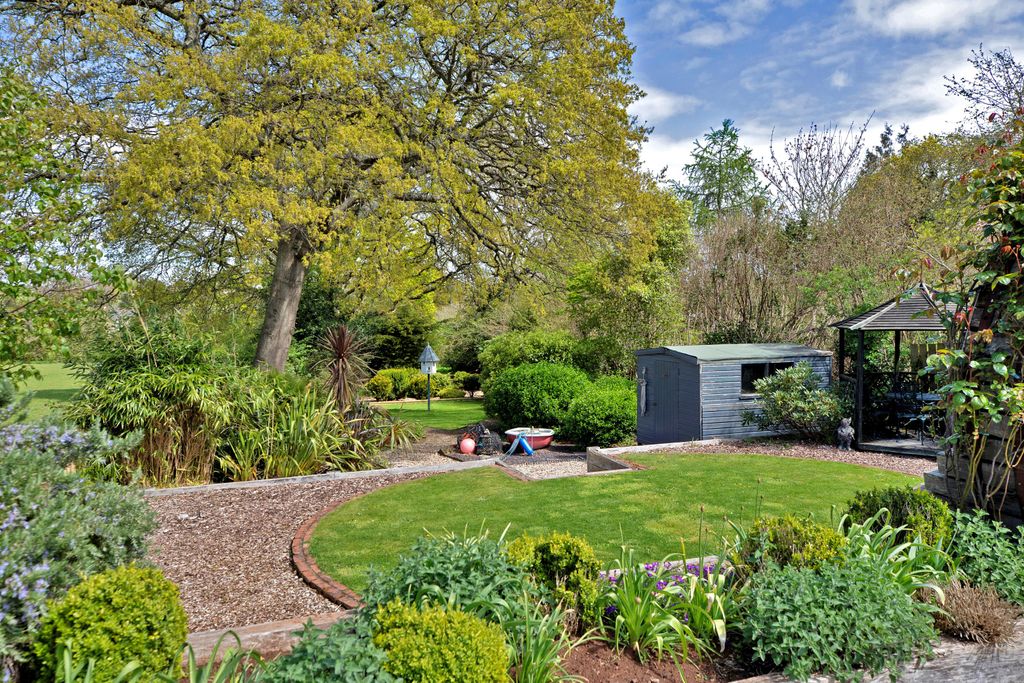 Property photo 2 of 22 Image