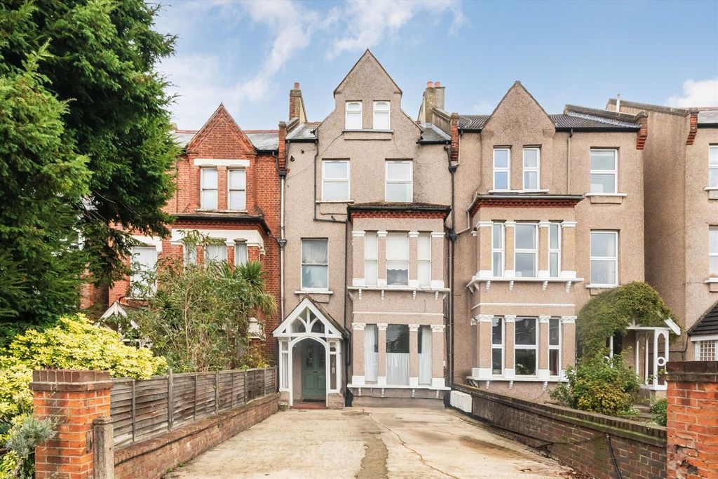 Property photo 1 of 6