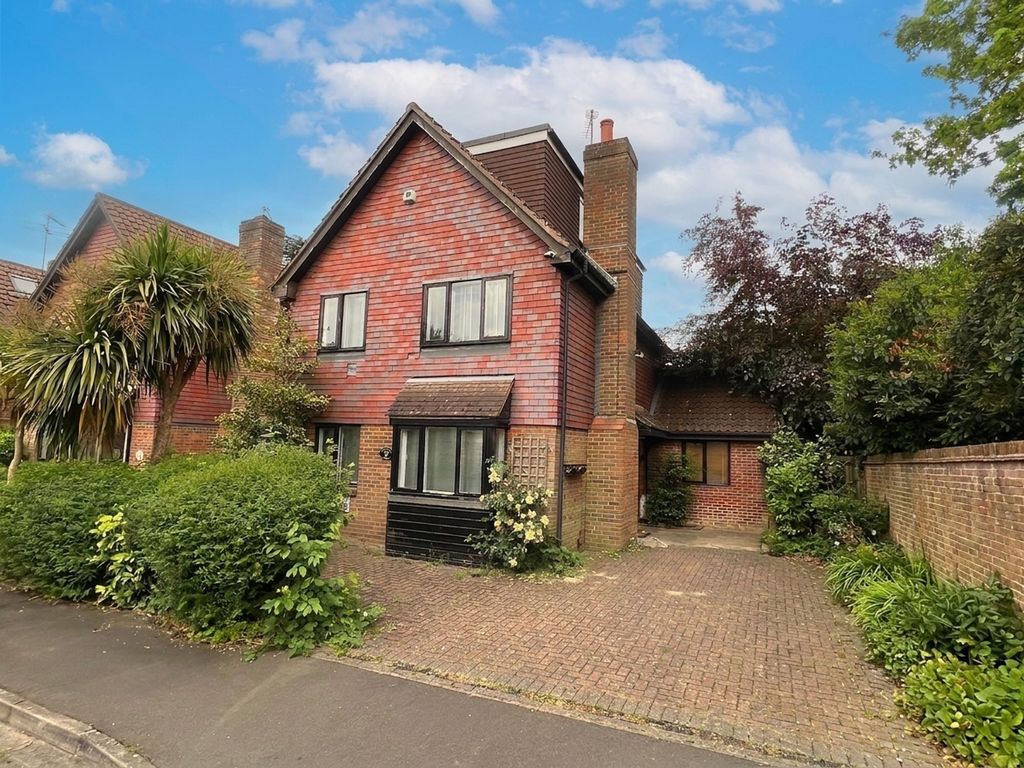 Property photo 1 of 9