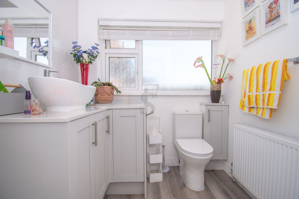 Additional image 9 of 1 bed bungalow for saleWendys Close, Thurnby Lodge LE5