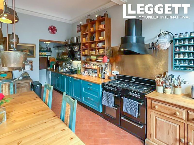 Property photo 2 of 10