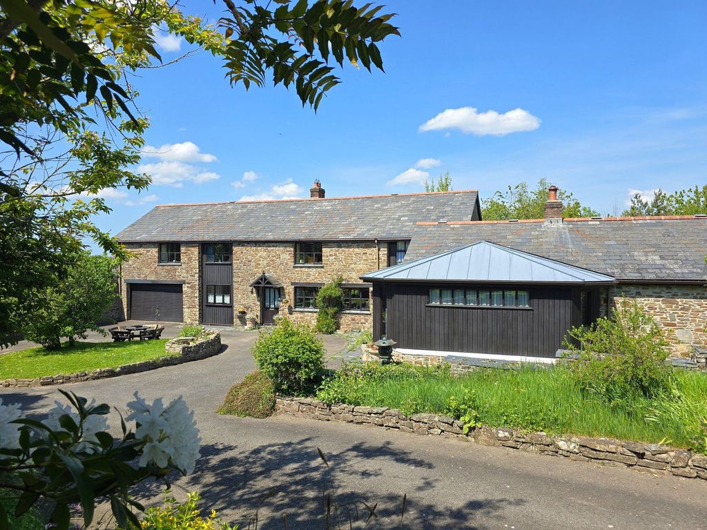 Property photo 3 of 48