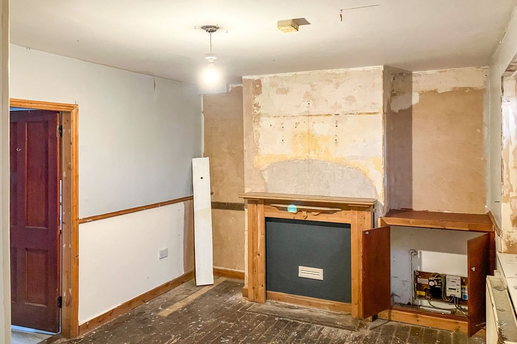 Property photo 2 of 15 5 Semple Road, Carlisle, Cumbria, Ca1 3Az