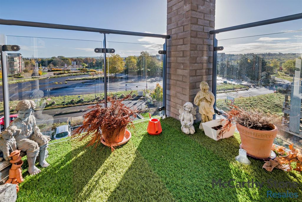 Additional image 7 of 2 bed flat for saleGilbert Place, Lowry Way, Swindon, Wiltshire SN3